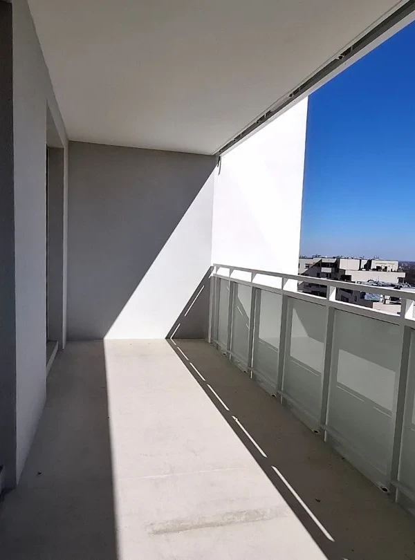 Słoneczne 2 pokoje | 9. piętro | Widok + loggia 7,5m2 + spokój