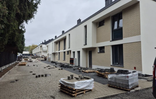 4 pokoje, 3 łazienki, 2 miejsca postojowe balkon – bez PCC